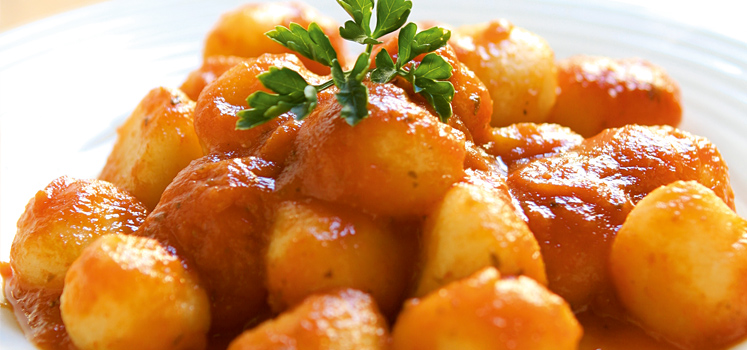 Bild: Kartoffelklößchen mit Paprikaschaum