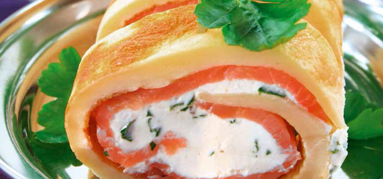 Bild: Crêpes mit Frischkäse-Lachs-Füllung